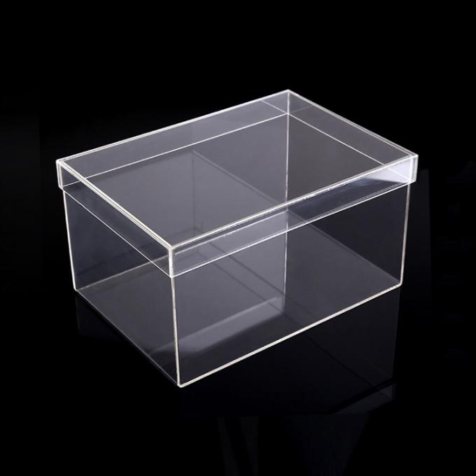 Batal akrilik drop depan menampilkan sepatu display box.jpg