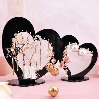 Ritel Display Perhiasan Akrilik Elegan Meja Display Anting-Anting Double Heart