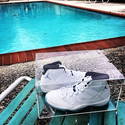 Promosi kotak display akrilik sneaker besar untuk Nike acrylic sneaker etalase