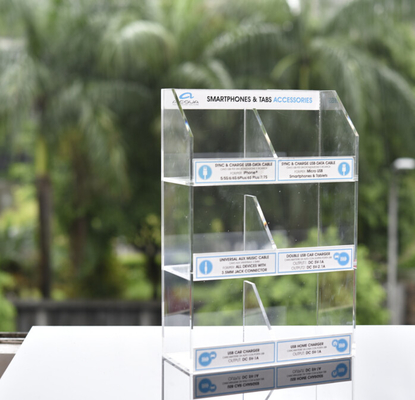 Tinggi Gloss Acrylic Shop Display Acrylic Cell Phone Aksesori Display 3mm Tebal